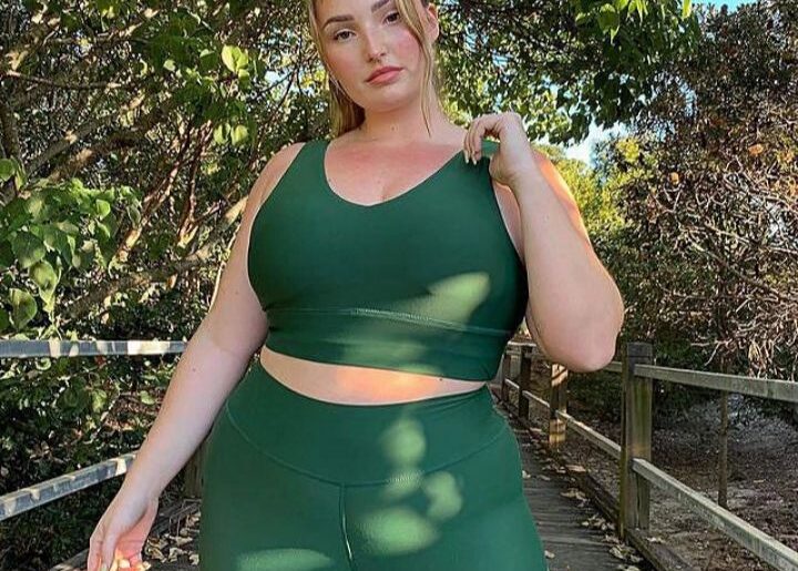 Riley Hemson aka healthychick101 net worth and biography, Wiki
