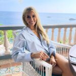 Annie lawless biography, net worth, age, wiki,