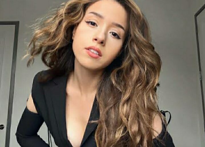 Pokimane net worth, Biography, Age, YouTuber, Boyfriend,