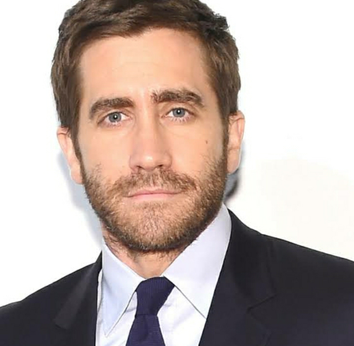 Jake Gyllenhaal net worth and Biography, Age, Wiki, wife