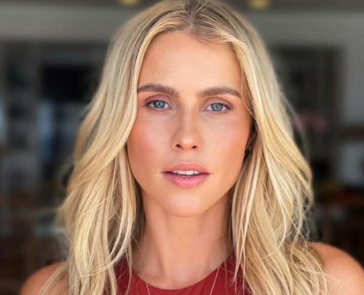 Claire Rhiannon Holt net worth and Biography, age, Wiki