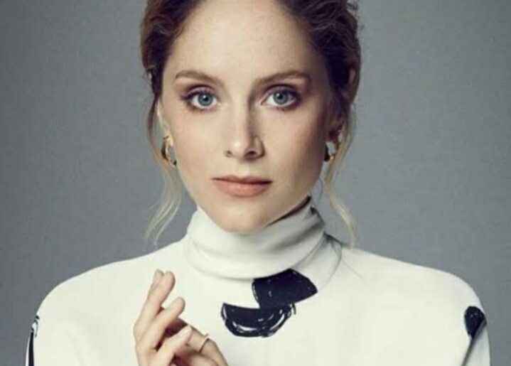 Sophie Rundle Biography and Net Worth
