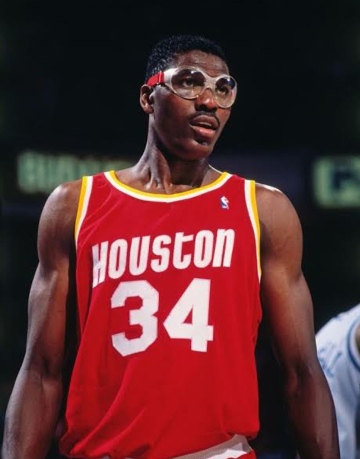 Hakeem Olajuwon Net Worth, Biography, Age, Career, Height, Retirement