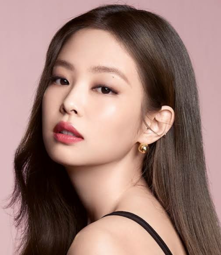 Blackpink Jennie Net Worth, Biography, Age, Career, Boyfriend, Heights